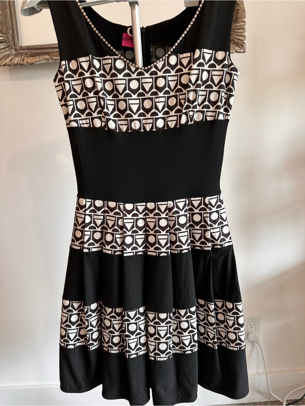 Save The Queen Black & White Geo-Print Fit-and-Flare Dress